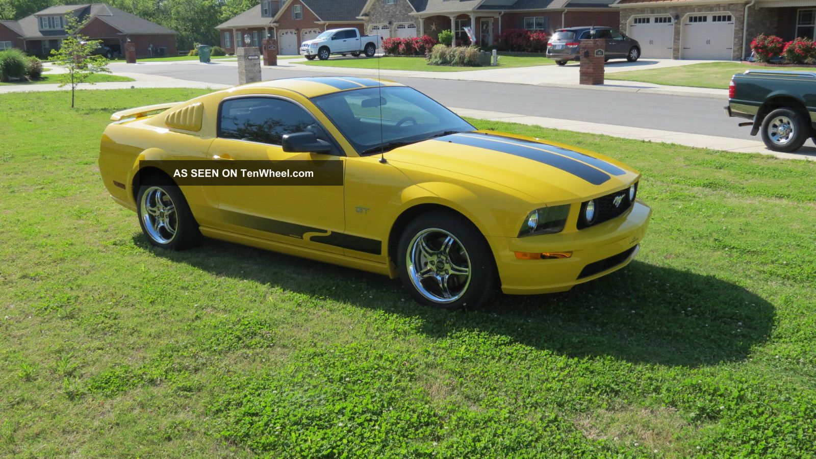 2005 Ford Mustang Gt Premium Coupe 2 - Door 4. 6l