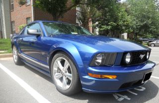 2006 Ford Mustang V8 Premium Gt Coupe,  42k,  Lowered,  Borla Exhaust photo