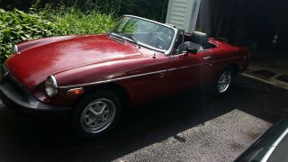 1977 Mgb Convertible With A Ton Of Extras photo