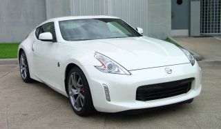 2014 Nissan 370z Coupe Touring photo