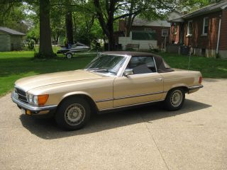 1982 Gold 2 - Door 280 Sl With Six Cylinder Five Speed Manual Trans.  - photo