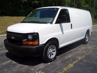 2009 Chevy Express 1500 Cargo Van Fleet Maintained photo