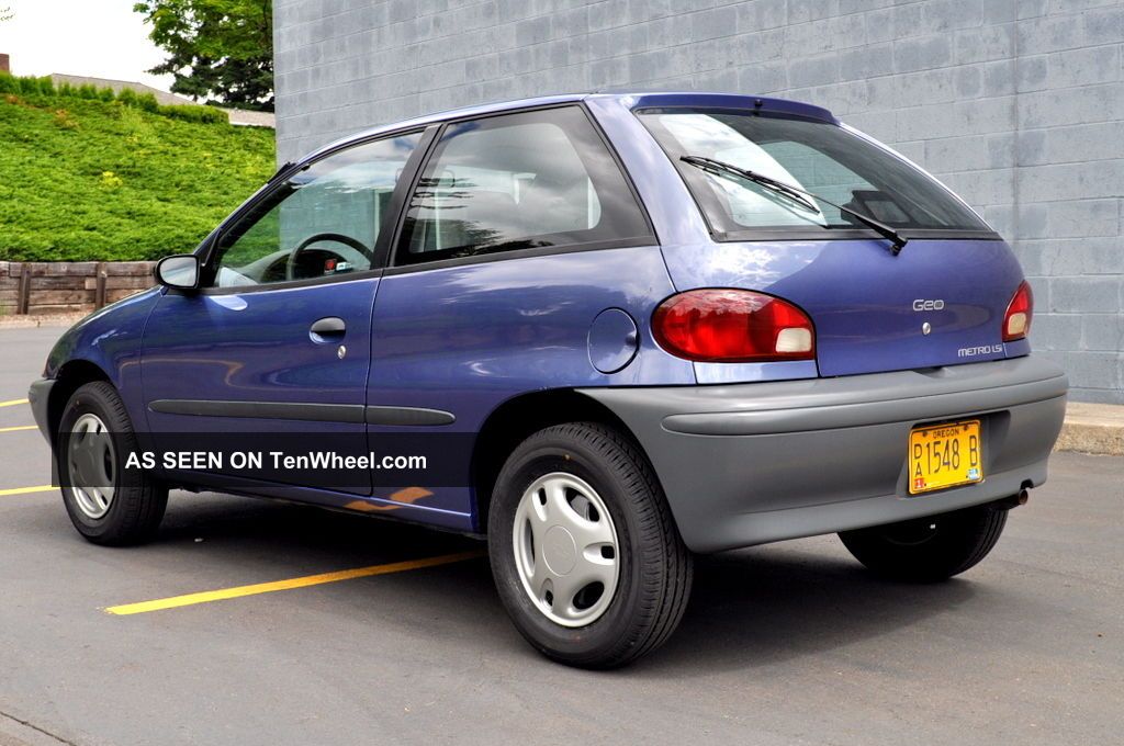 1997 geo metro 4 door