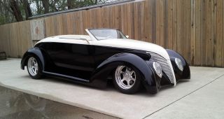 1939 Ford Hardtop Roadster photo
