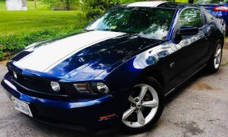 2010 Ford Mustang Gt Premium Loaded photo