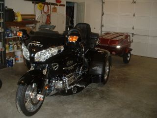 2006 Black Honda Goldwing Trike photo