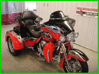 2012 Flhtcutg Tri Glide Custom Paint Over $11000.  00 In Real Extras L@@k @ Deal photo