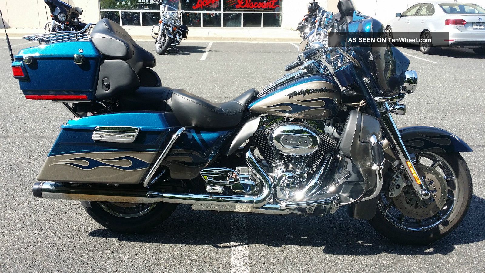 2010 Harley Davidson Flhtcuse5 Screaming Eagle Cvo Ultra Classic