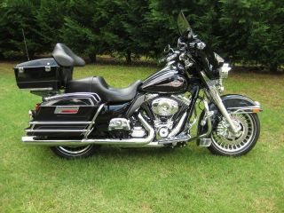 2012 Harley Davidson Electra Glide Classic Tons Of Chrome photo