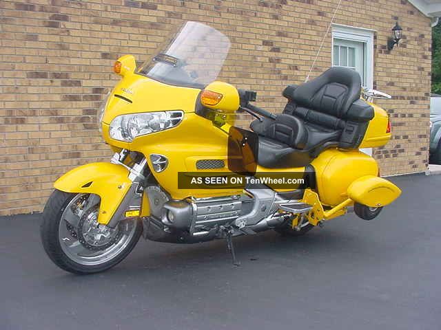 Honda goldwing pearl yellow #6