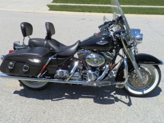 Excellent 2007 Road King Classic - Only 8600 Mi.  - Extras - Video - $12,  499 photo