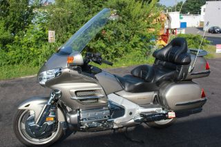 2002 Honda Gl1800 Abs Goldwing Silver With Many Extras photo