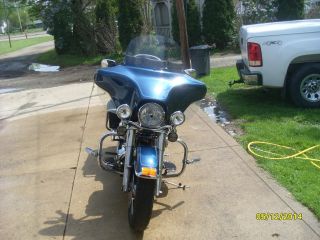 2001 Harley Davidson Touring photo