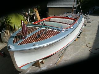 1948 Chris Craft Deluxe Runabout photo