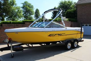 2012 Epic 21v Wake Boat Loaded With Options photo