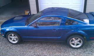 2006 Ford Mustang Coupe Blue Automatic Custom Stereo V6 Hood Scoop photo