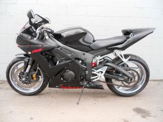 2005 Yamaha Yzf - R R6 Sport Bike With And Delivery Available photo