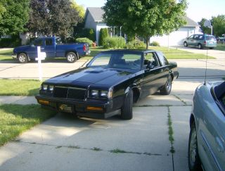 1986 Buick Regal Grand National Coupe 2 - Door 3.  8l photo