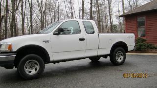 2002 Ford F - 150 Cab 4x4 Heritage 4.  6 V - 8 Well Maintained photo