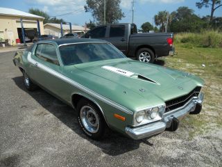 Plymouth; Road Runner 1974 318 With 360 Hds Clone photo