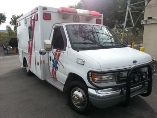 2000 Ford E - 350 Ambulance Rv Camping Mobile Office Costom photo
