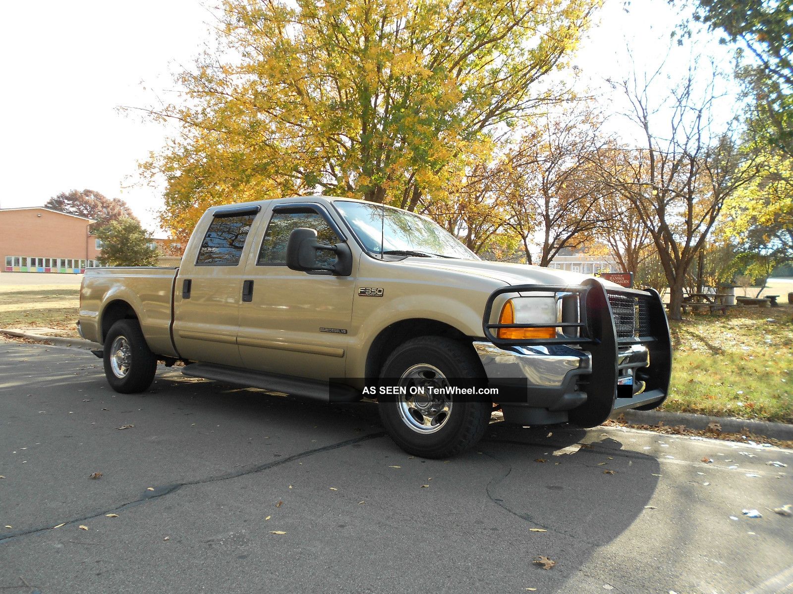 2001 Ford F - 350 Duty Lariat Crew Cab Pickup 4 - Door 7.  3l F-350 photo