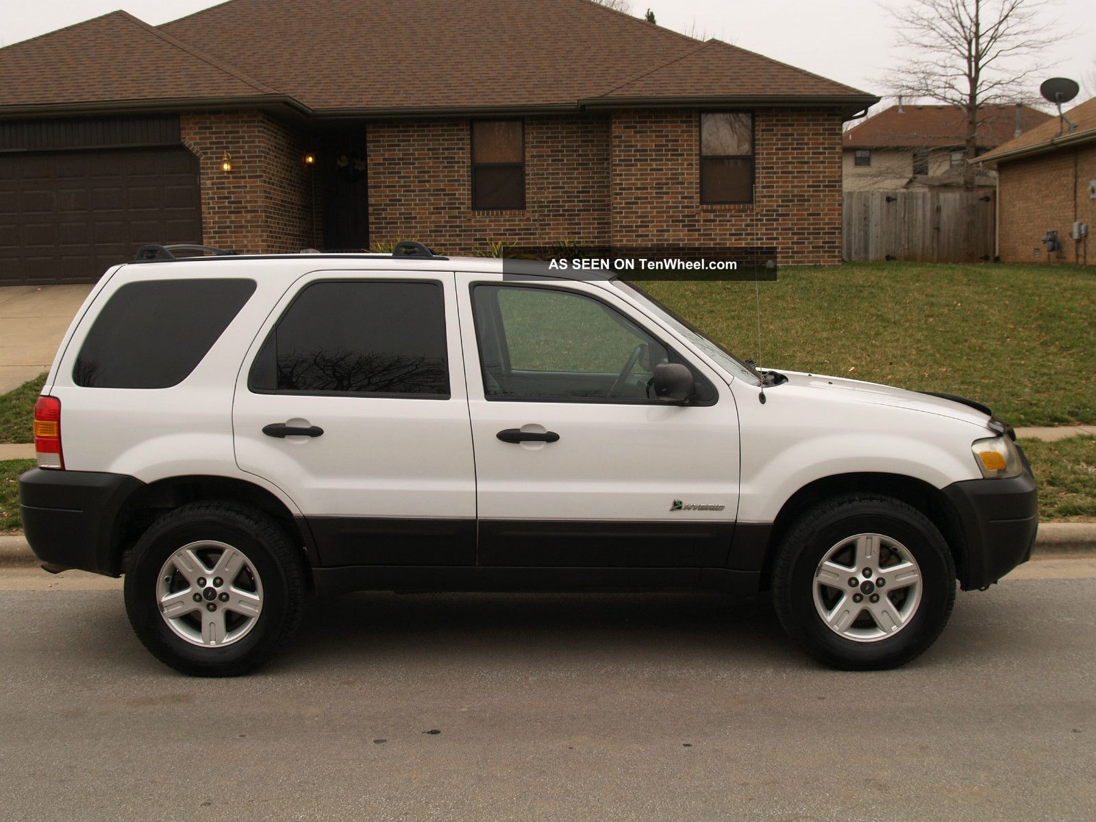 Ford escape hybrid sport utility