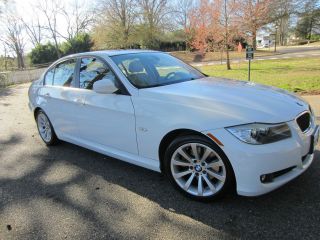 2009 Bmw 328i Sedan 4 - Door 3.  0l - Nearly Perfect,  Well Maintained,  A Winner photo