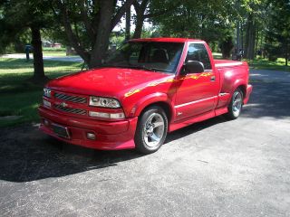 2003 Chevy S10 Extreme Turbo Red / Gray photo