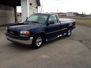 2002 Gmc Sierra Full Size Truck - Great Looking Blue Beauty - 22mpg photo