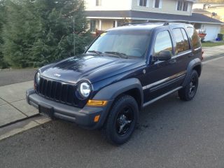 2007 Jeep Liberty 4x4 Trail Rated 3.  7 Liter V6 Automatic 4door Sport Utility Suv photo