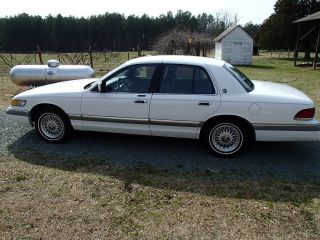 1992 Mercury Marquis Very Well Cared For photo
