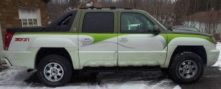 2002 Chevrolet Avalanche 1500 Z71 North Face Edition Crew Cab Pickup 4 - Door 5.  3l photo
