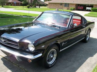 1965 Ford Mustang 2+2 Fastback photo