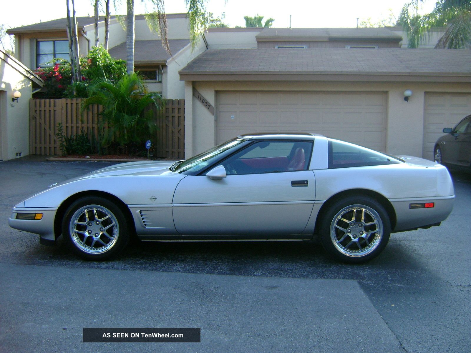 1996 Corv.  Collector Ed.  18000mi - Rare Red Interior 1 / 399 - Cond. Corvette photo