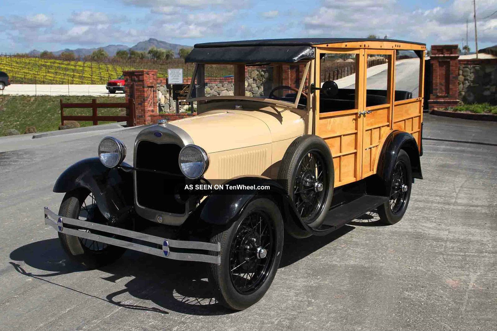 1928 Ford woody wagon #9