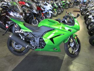 2012 Kawasaki Ninja 250r Ex250 Was $4199 $2999 photo