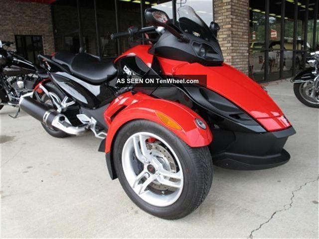 2010 Can Am Spyder Rs Sm5 Lqqk Can-Am photo