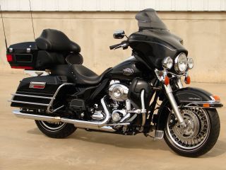 2010 Harley Davidson Ultra Classic - Detachable Tour Pack - Bagger - $313 / Mth photo