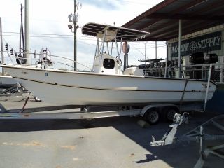 2000 Twin Vee 26ft Center Console photo
