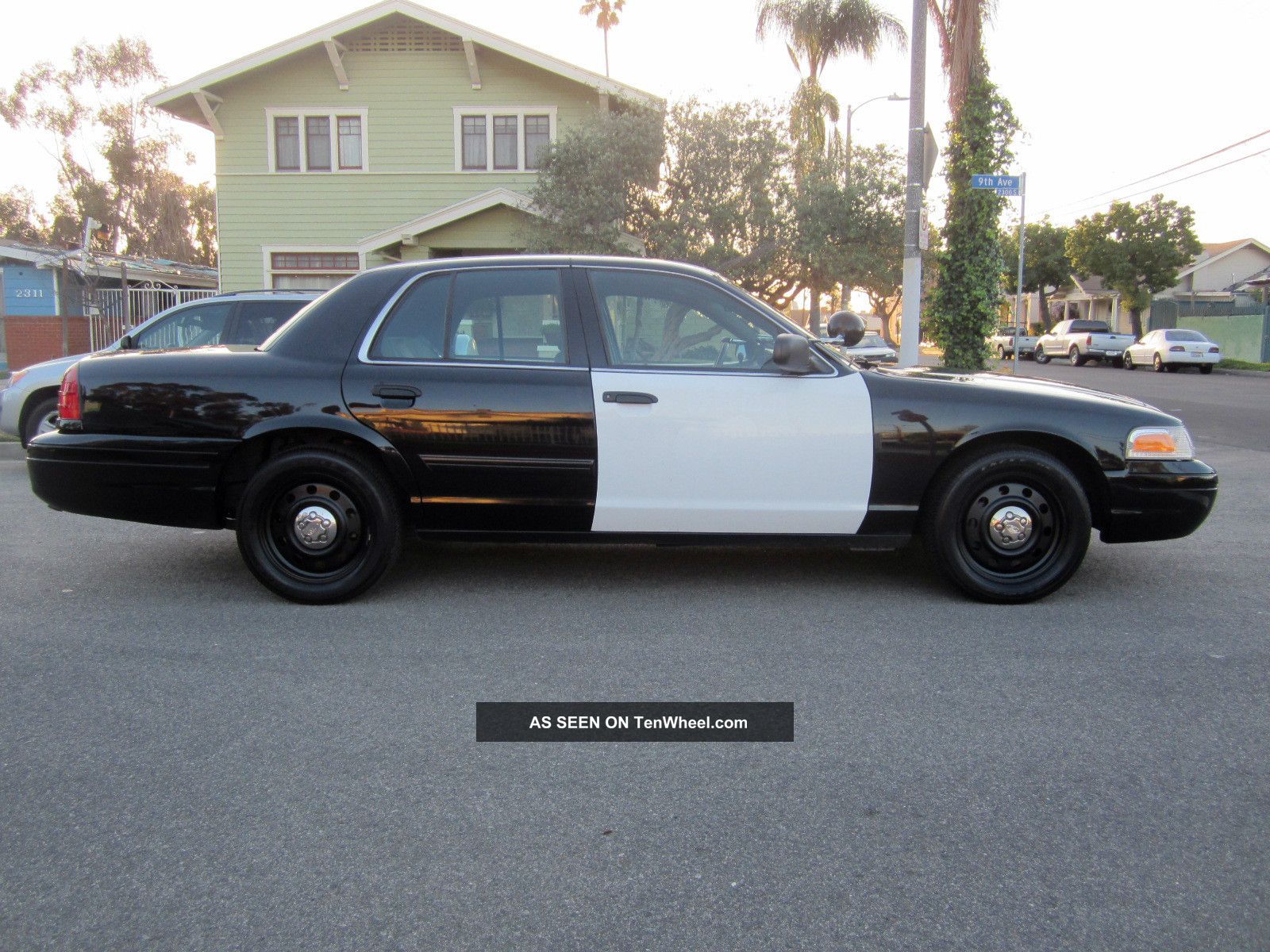 2009 Ford Crown Victoria Police Interceptor Sedan 4 Door 4. 6l
