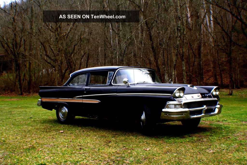 1958 300 Custom ford #1