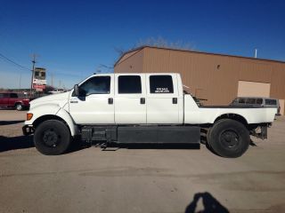 2000 Ford F650 With 6 Door Conversion photo