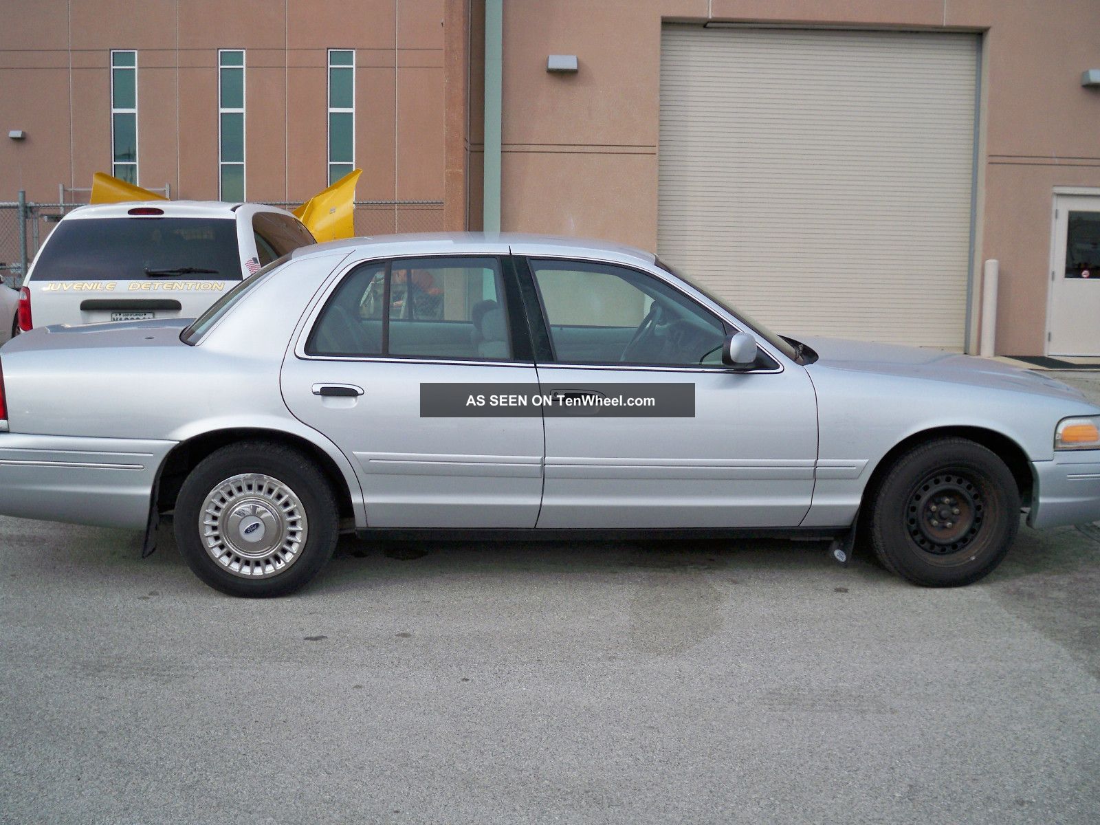 2001 Ford crown victoria police interceptor sedan #9