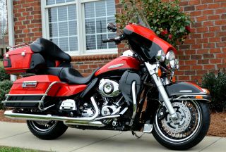 2010 Harley Davidson Ultra Classic Limited Gps,  Abs,  103 Engine photo