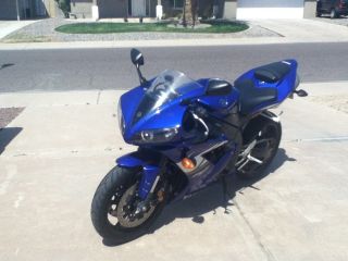 2005 Yamaha Yzf R1 photo