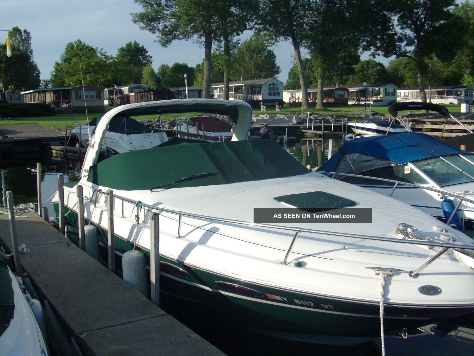 1999 Sea Ray Sun Sport Cuddies photo