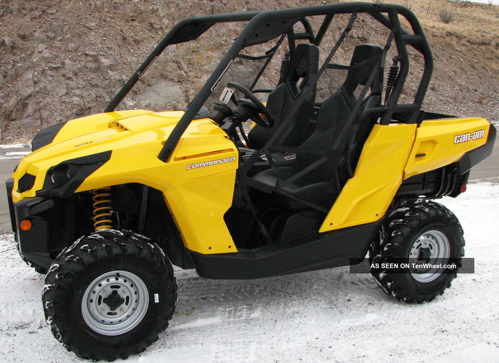 2012 Can - Am Commander UTVs photo