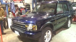 2003 Land Rover Discovery Se Sport Utility 4 - Door 4.  6l Lower Reserve photo