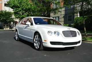 Back Up Camera,  Iphone Connect,  2007 Bentley Flying Spur Glacier White On Tan photo